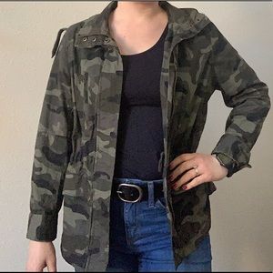 Camouflage Utility jacket. Big pockets on both sides.